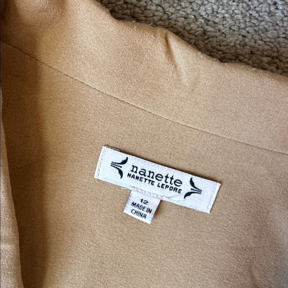 Nanette Lepore Blazer Style Pleated Midi Dress Neutral Tan Short Sleeve SIZE 12 - Picture 4 of 6